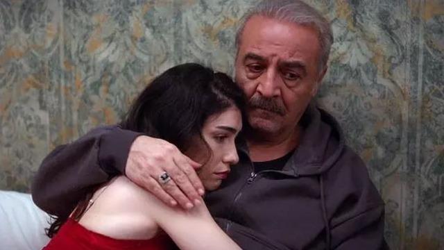 Yılmaz Erdoğan'ın kendisinden 25 yaş küçük sevgilisi bakın kim çıktı! Yılmaz Erdoğan gerçek hayatta Dilber'ini buldu