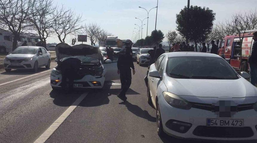 Şanlıurfa&rsquo;da zincirleme trafik kazası: 11 yaralı