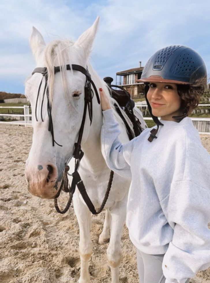 Zeynep Bastık doğal halini paylaştı! Sırrını soranlara yanıt verdi: 30'a geldik artık... G4