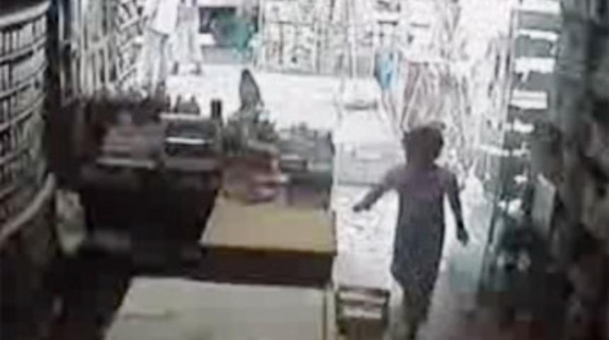 &Ccedil;ocukların 'pes' dedirten hırsızlık planı