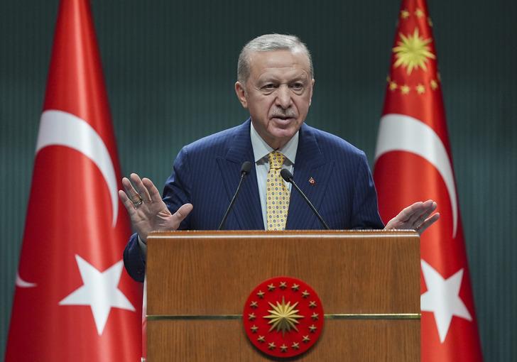 SON DAKİKA | Cumhurbaşkanı Erdoğan Kabine Toplantısı sonrasında açıkladı: 'Deprem bölgesinde hayata geçireceğimiz fona başvuruları almaya başlıyoruz'