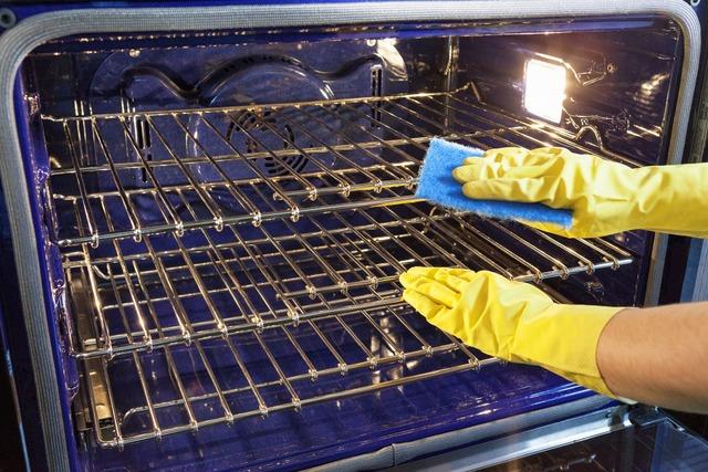 how-to-clean-oven-1545153223