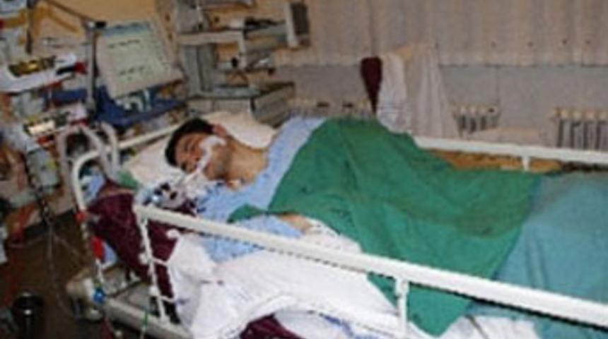 Gardiyan dayağı Türkü komalık etti