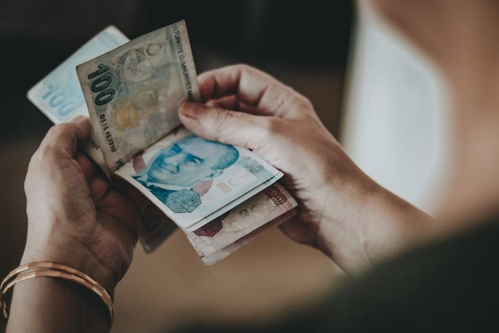 Emekli maaşına seyyanen zam beklerken SGK rakam açıkladı: EYT’de korkulan olmadı! Emekli aylığı ödemeleri 1,4 trilyon lirayı aştı G3