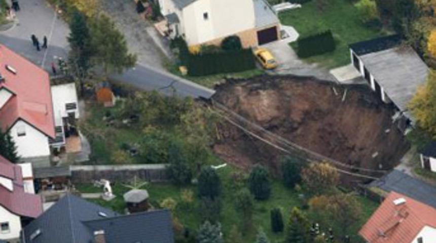 Devasa &ccedil;ukur dehşeti!