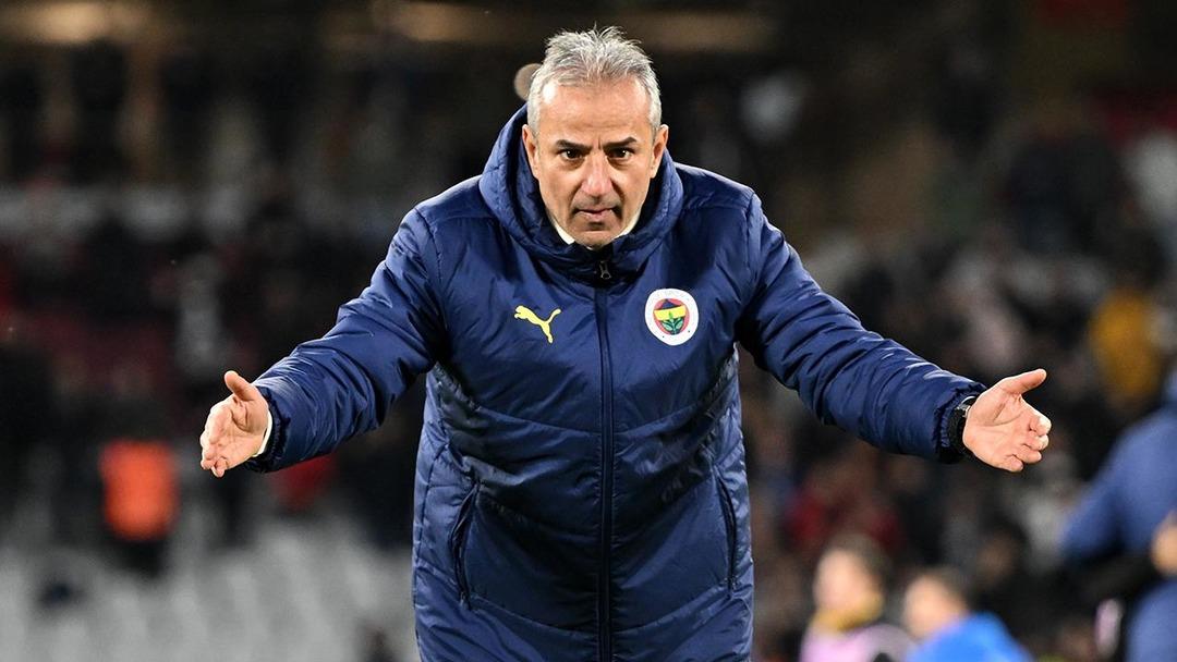 Liderliği Galatasaray'a kaptıran Fenerbah&ccedil;e'de kazan kaynıyor! Fatura İsmail Kartal'a kesildi, taraftar sosyal medyada ayağa kalktı... "Hemen kovun"