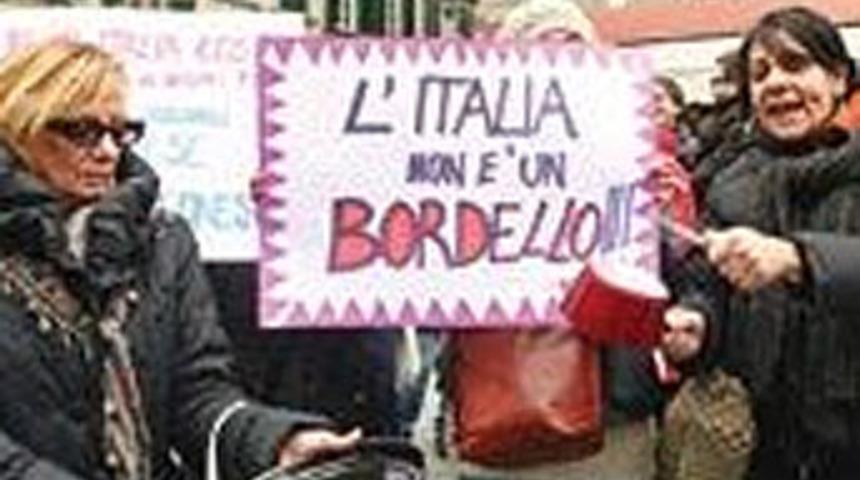 Haremini de al git Berlusconi