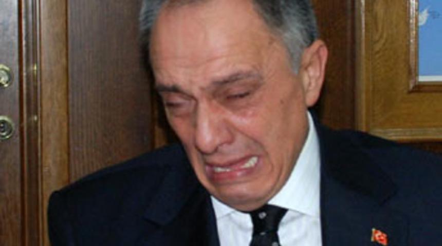 İş adamı h&uuml;ng&uuml;r h&uuml;ng&uuml;r ağladı