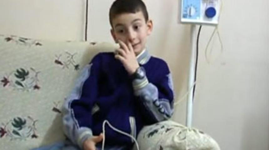 8 yıldır yemek yiyemiyor!