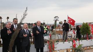 KKTC Cumhurbaşkanı Tatar, Adıyaman'daki İsias Otel'in enkaz alanında konuştu: