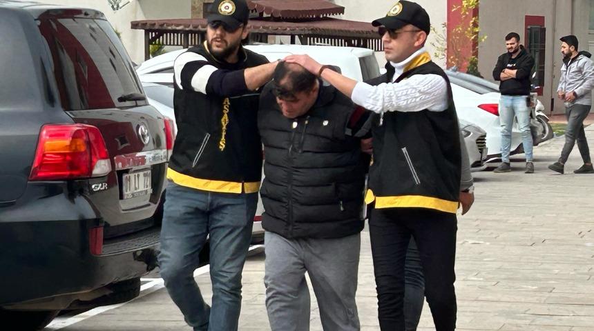 Adana Büyükşehir Belediyesi Özel Kalem Müdür Vekili Samet Güdük'ü öldüren zanlı adliyede