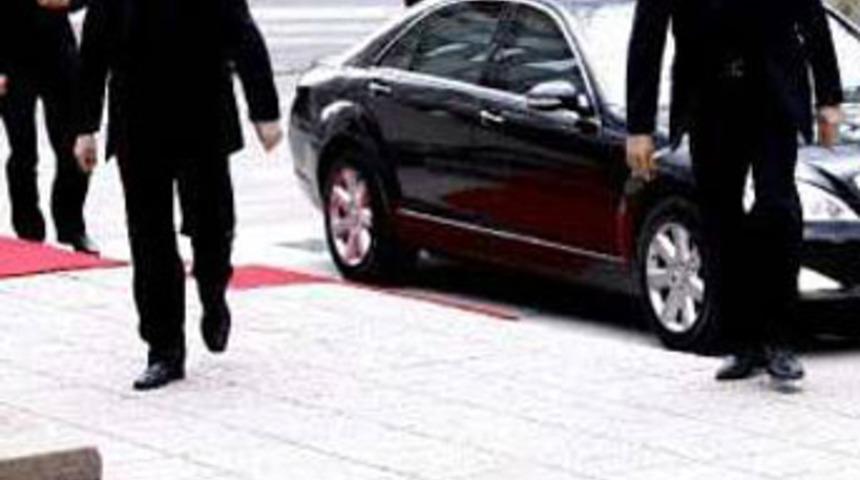 Başbakanlık korumalarının aracı çalındı