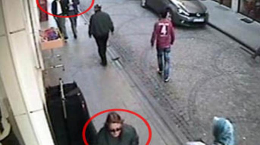 Başına geleceklerden habersiz y&uuml;r&uuml;d&uuml;!