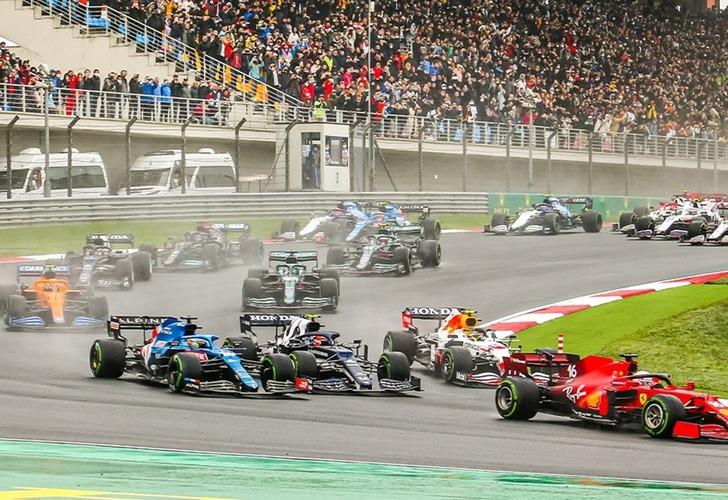 Formula 1 Türkiye'ye o şartla geri dönüyor: 'İhale' F1 yarışı garantisi verene kalacak! Vakıflar Genel Müdürlüğü'nden dikkat çeken karar
