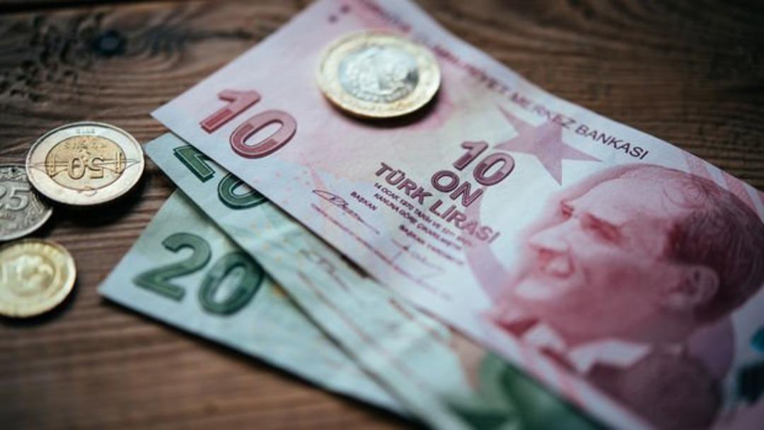 Kilosu 100 TL'den 30 TL'ye düştü ama... Satıcılar şikayetçi, "Pahalı olduğu zaman daha çok satıyoruz"
