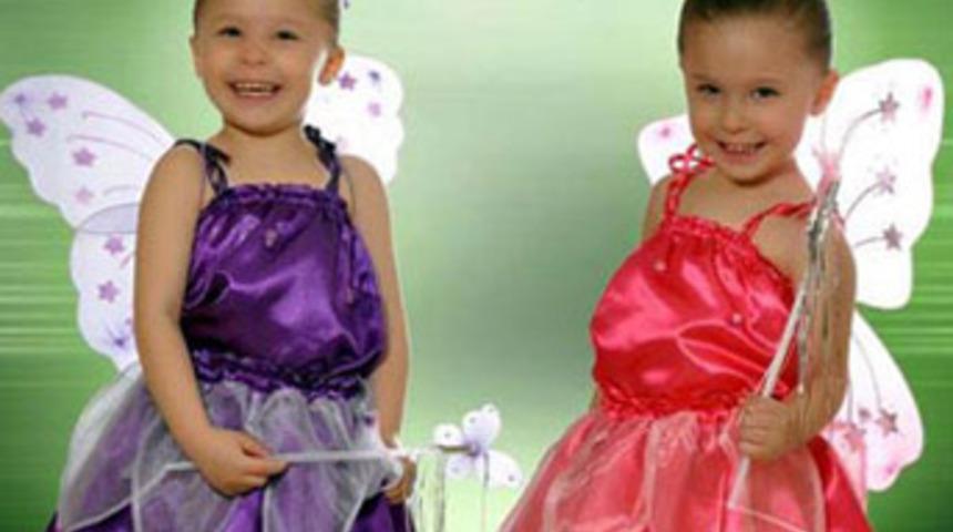 Miray, s&uuml;rekli ikizini soruyor