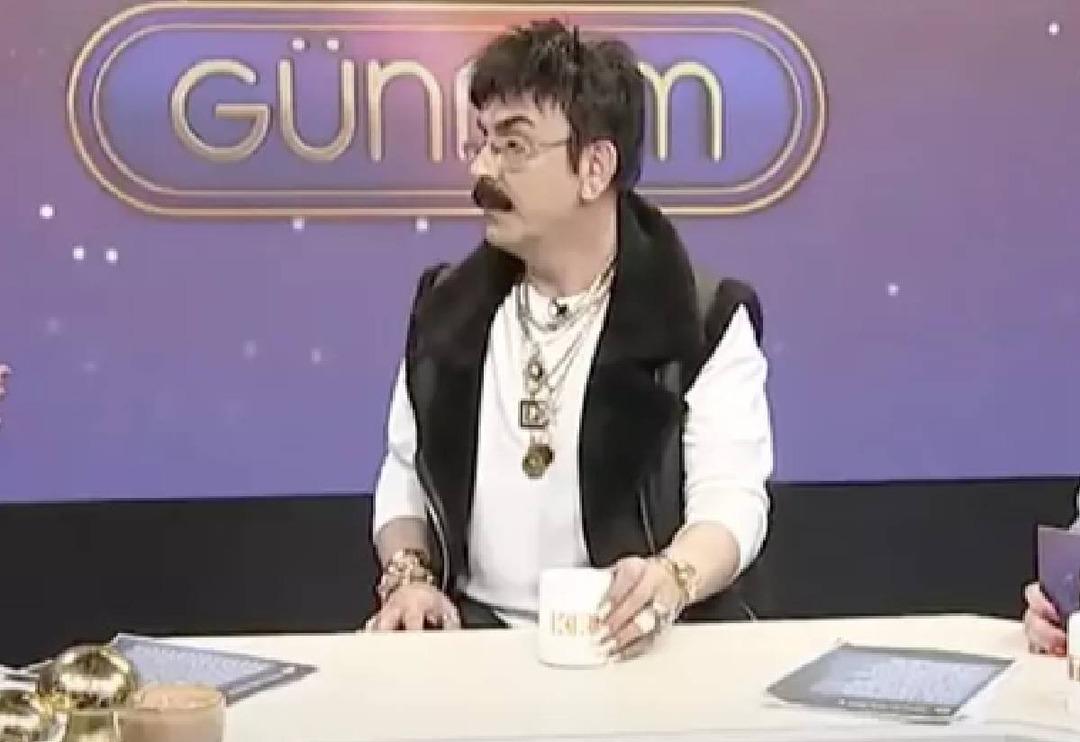 Muhammer Ketenci'nin kadınlarla ilgili s&ouml;zleri tepki &ccedil;ekti! "G&ouml;ğ&uuml;slerinin yarısı dışarıda..."