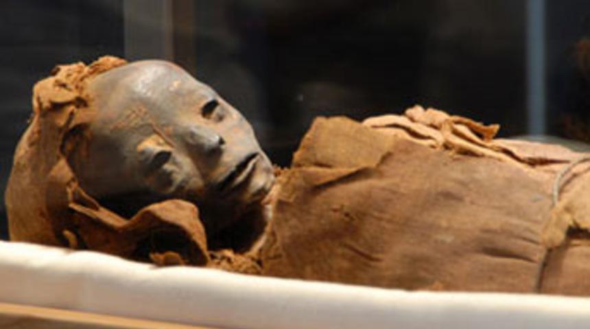 1700 yıllık mumyanın esrarı