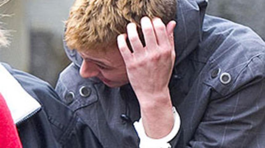 9 sene erkek rolü yapıp dolandırdı