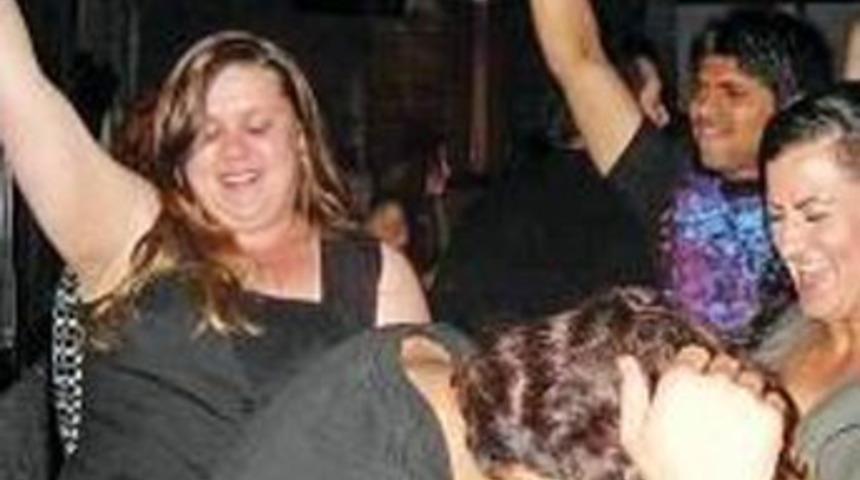 G&uuml;lay, Aspen&rsquo;i &ccedil;ığ gibi dağıttı