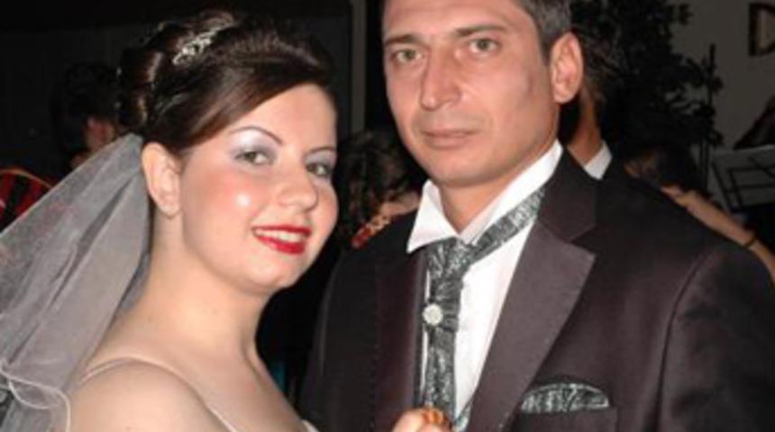 Kollarının arasından kayıp gitti