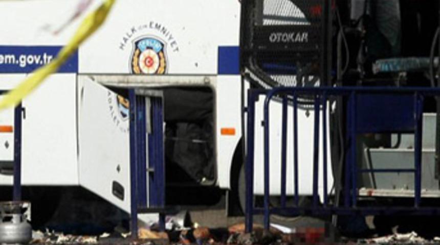 "Üzerimize ceset parçaları yağdı"