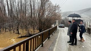 Isparta'da sağanak hayatı olumsuz etkiledi