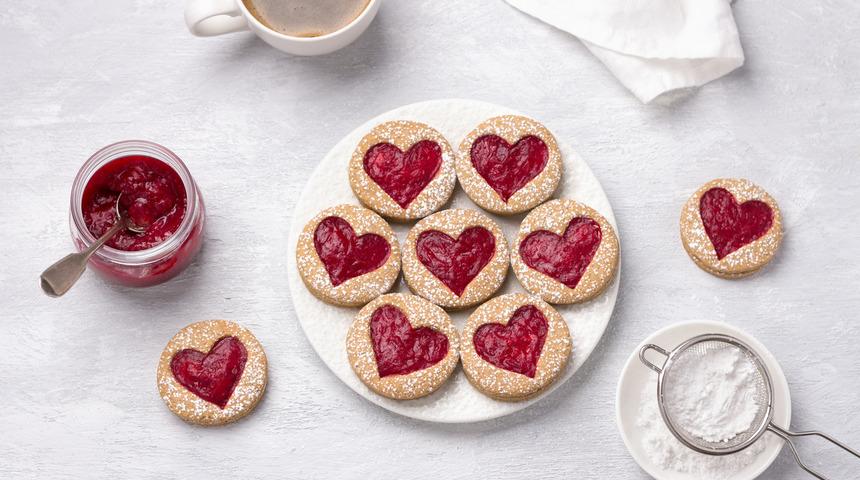 Herkes lezzetine aşık olacak: İşte Sevgililer Günü kurabiyesi tarifi! Sevgililer Günü kurabiyesi nasıl yapılır?