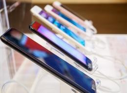 Yurt dışından telefon almak isteyenler dikkat! Yüzde 100 vergi ve 32 bin liralık önlem de işe yaramadı! Kaçak cep telefonu rekoru sonrası 'Bir de tersini deneyin' önerisi