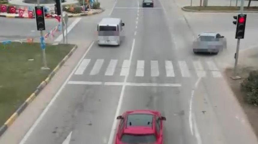 Kırmızı ışık ihlali yapan 8 sürücüye 58 bin lira ceza