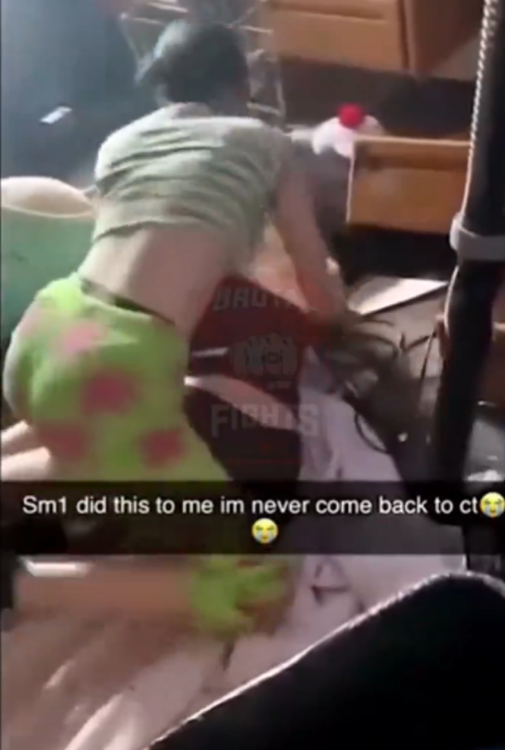 Erkek arkadaşının sevgilisi olduğu iddia edilen kadını tekme tokat dövdü! Görüntüler sosyal medyada izlenme rekoru kırdı G1