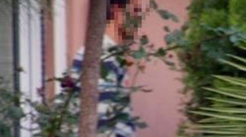 Eşini başka bir erkekle yakalayınca...