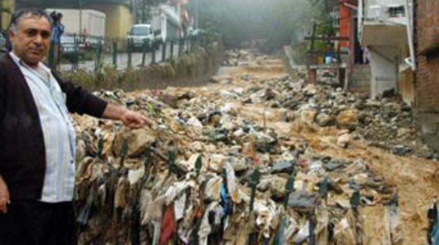 İşte selin dehşet veren g&ouml;r&uuml;nt&uuml;leri