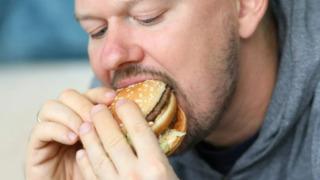 Birini tanımak istiyorsan yemek yeme şekline bak!