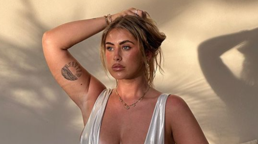 Sosyal medya fenomeni Ariella Nyssa aşka geldi! Sevgilisiyle dudak dudağa pozunu paylaştı... 'Sonsuza kadar'