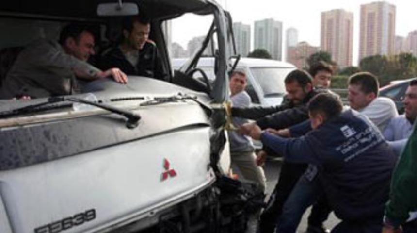 Polisi &ccedil;ıldırtan kurtarma