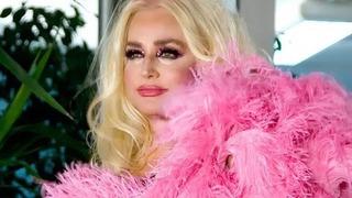 Sessiz sedasız evlendi! Yeşilçam'ın sarışın güzeli Banu Alkan'ın düğün detayları ortaya çıktı