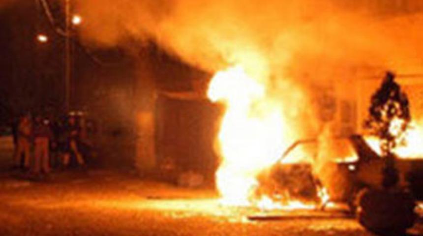 Sultangazi'de kundaklama ş&uuml;phesi