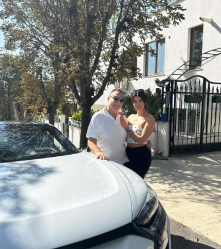 Ünlü şovmen Mehmet Ali Erbil'e genç sevgilisi Gülseren Ceylan'dan Sevgililer Günü sürprizi! G2