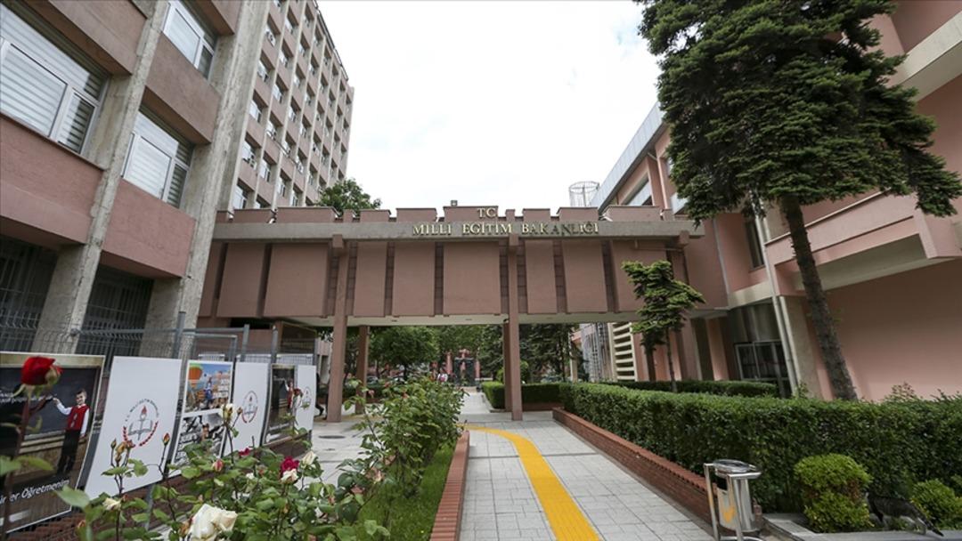 Yüzlerce kişinin diploması iptal edildi! MEB düğmeye bastı: "Hayalet sınıf" kuran 10 özel okula ruhsatına el konuldu 5