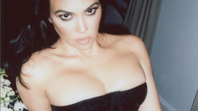 Kourtney Kardashian nerede hamile kaldığını paylaştı! Yok gibi bikini altıyla verdiği pozlara tepki yağdı! 'Bu kadar özele gerek var mıydı?'