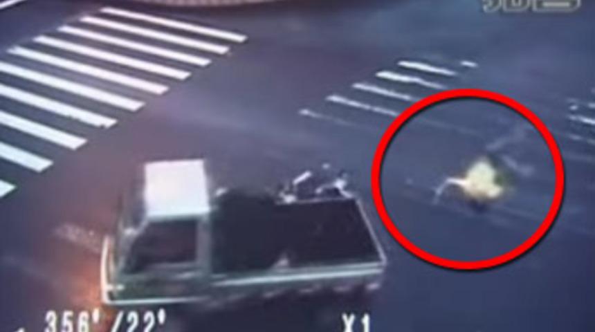 Bu kazadan yara almadan kurtuldu