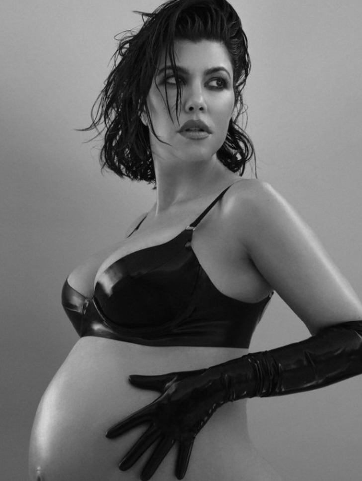 Kourtney Kardashian nerede hamile kaldığını paylaştı! Yok gibi bikini altıyla verdiği pozlara tepki yağdı! 'Bu kadar özele gerek var mıydı?' G2