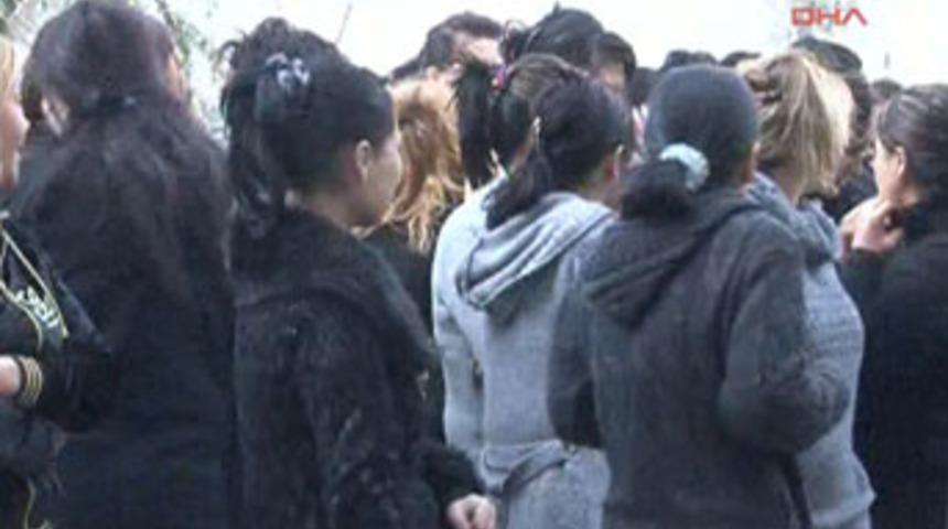 Hamile kadına zorla fuhuş yaptırdılar