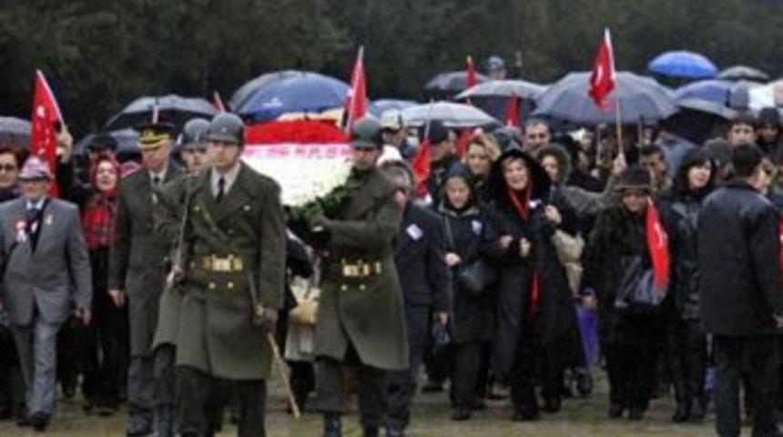 Asker eşleri Anıtkabir'de