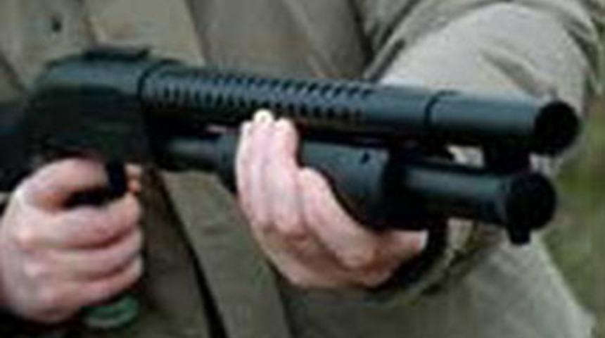 Başkanın oğlu pompalıyla dehşet sa&ccedil;tı