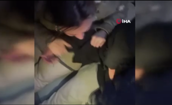 Esenyurt'ta otobüste iğrenç olay! Vatandaşlar darp etti: 'Pantolonun niye ıslak?' G1