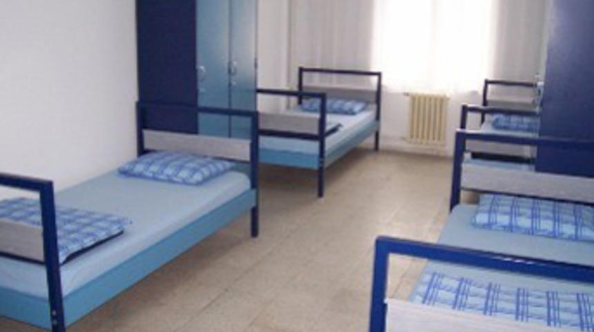 Yurtlardaki yataklar neden b&uuml;y&uuml;d&uuml;?