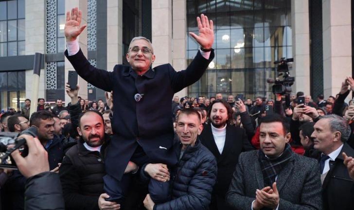 Yüksek zam oranını meşaleler, davul-zurnayla kutladılar! En düşük maaş 30 bin 29 TL oldu G1