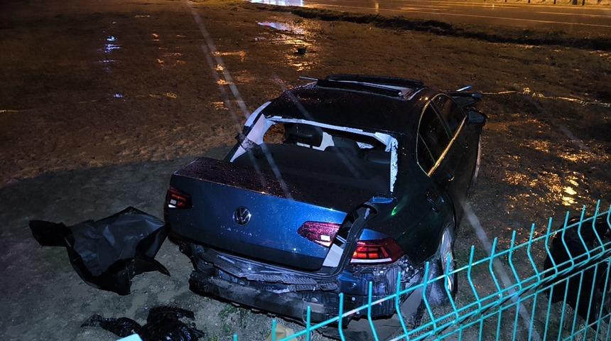 Bursa'da yol kenarına devrilen otomobildeki 2 kişi öldü, 2 kişi yaralandı